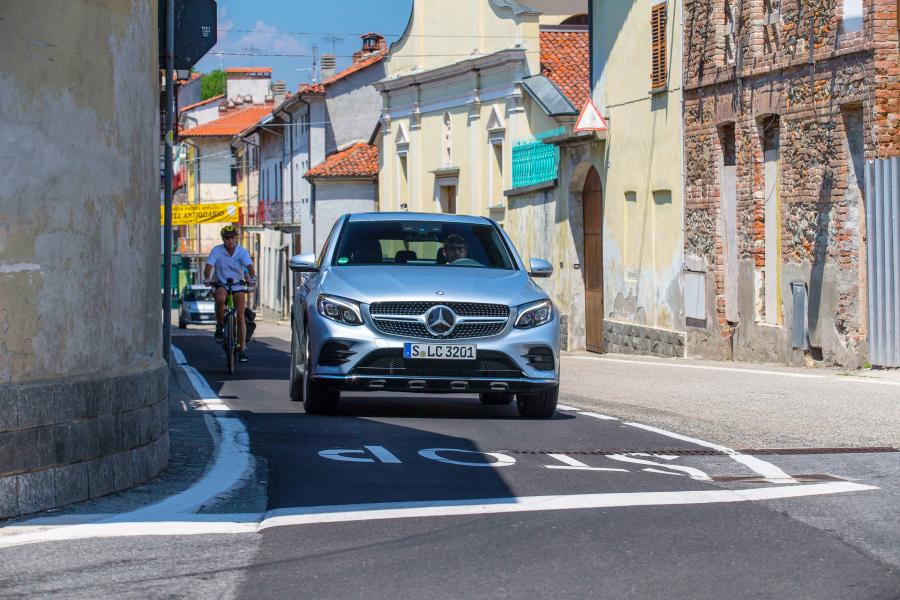  Mercedes-Benz GLC300 4Matic AMG Line Coupe 2016 года  (фото 7 из 26)